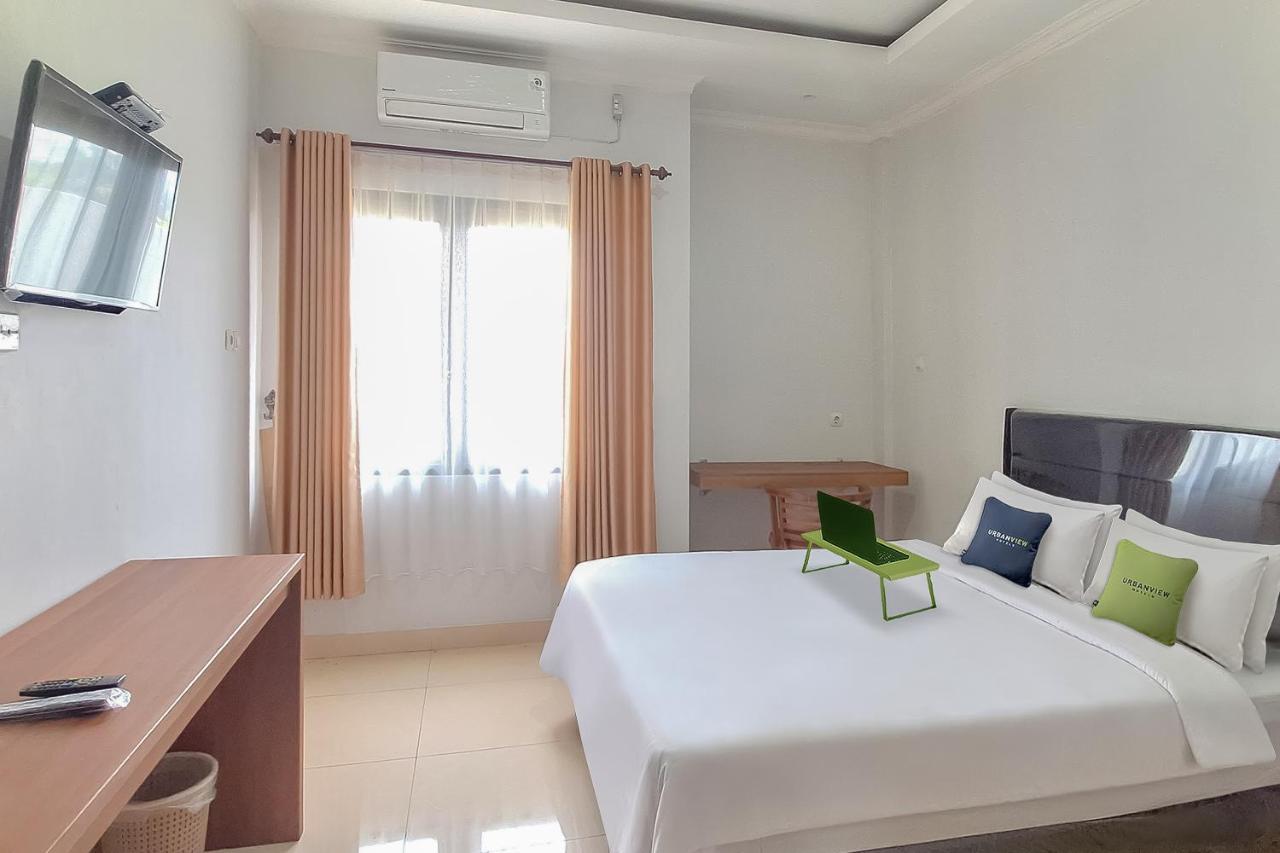 Urbanview Syariah Wisma Annisa Palangkaraya By Reddoorz Exterior photo